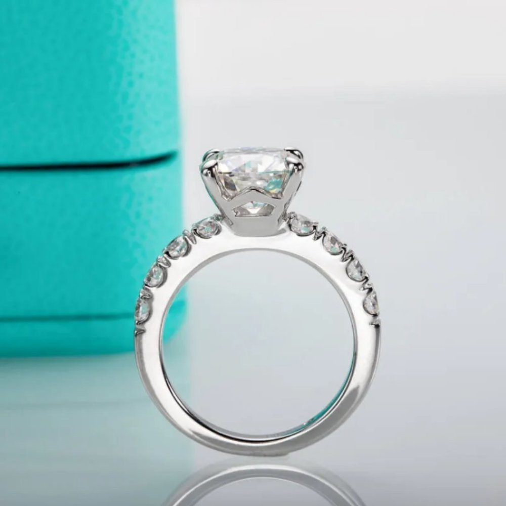 Certified 4.3 ct. t.w. Moissanite Diamond 4 Prone Solitaire Engagement Ring NEW - Picture 10 of 15